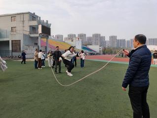 外国语学院举办“健康同行，悦动...